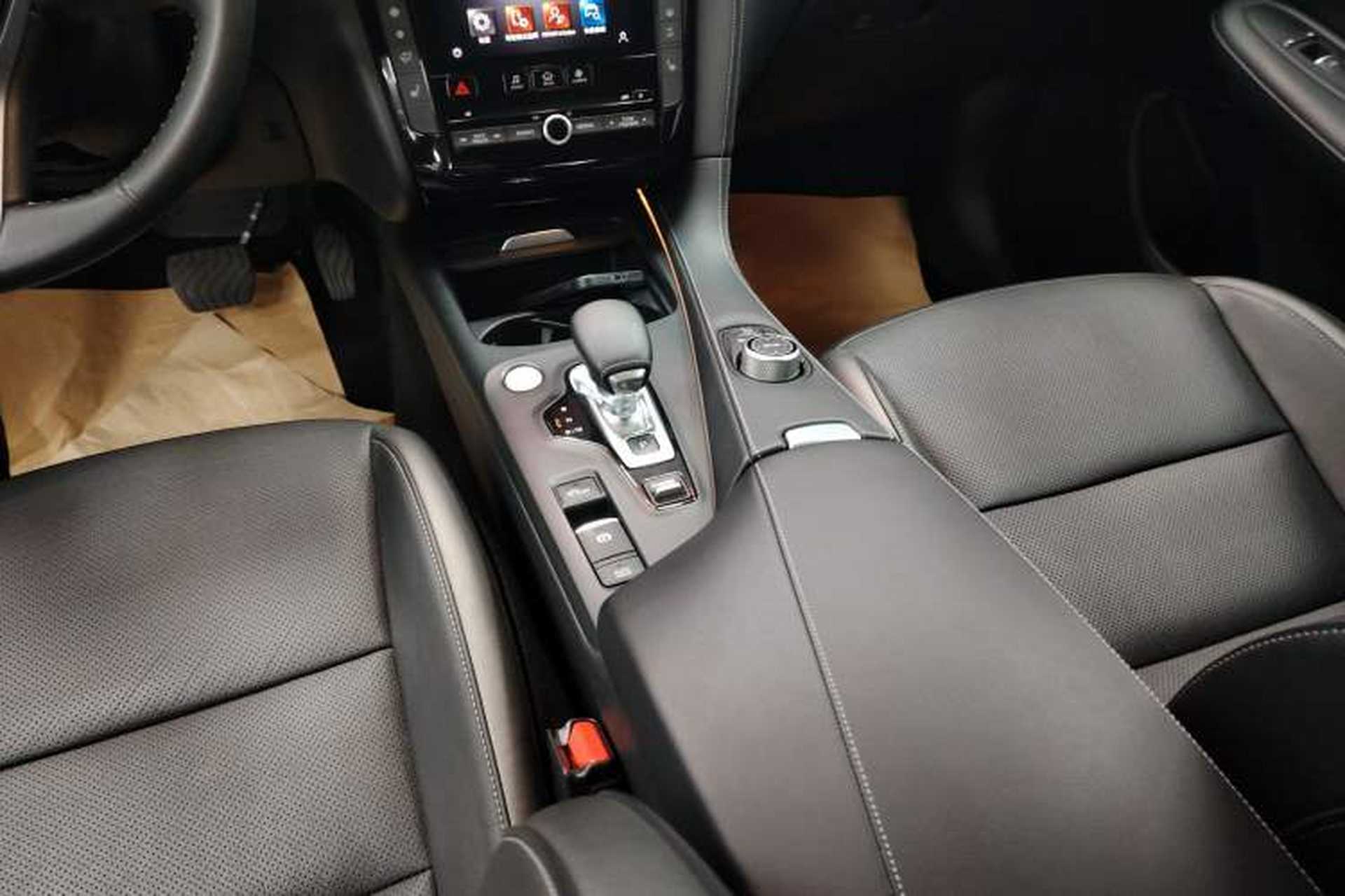 Used Infiniti QX50 2024 2.0T Four-Wheel Drive Luxury Edition Gear Lever