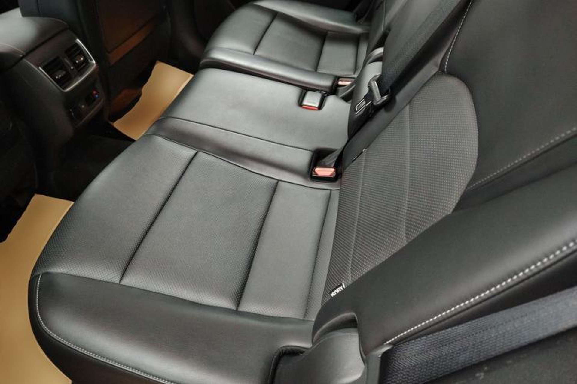 Used Infiniti QX50 2024 2.0T Four-Wheel Drive Luxury Edition Left Rear Seat