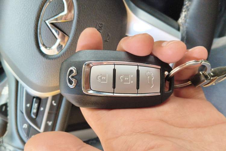 Used Infiniti QX50 2024 2.0T Two-Wheel Drive Navigation Edition Vehicle Key