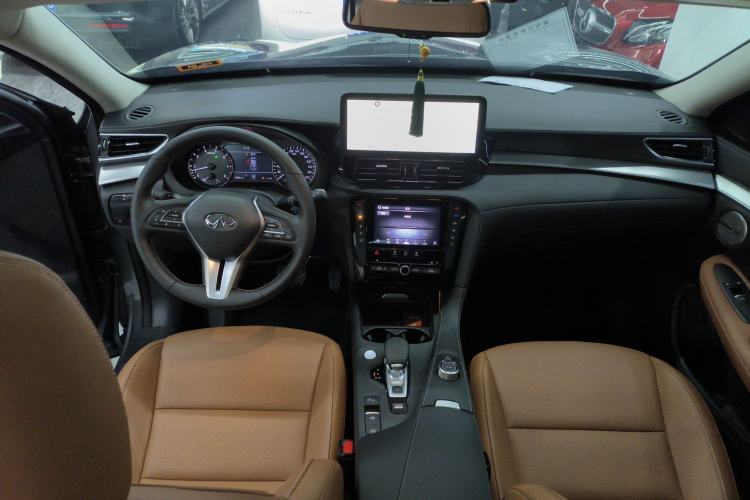 Used Infiniti QX50 2026 Model 2.0T Two-Wheel-Drive Navigation Edition Center Console