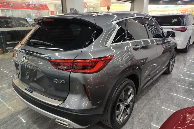 Used Infiniti QX50 2026 Model 2.0T Two-Wheel-Drive Navigation Edition Rear Right 45 Deg