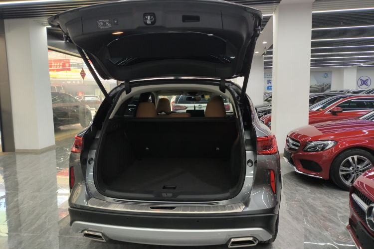 Used Infiniti QX50 2026 Model 2.0T Two-Wheel-Drive Navigation Edition Trunk
