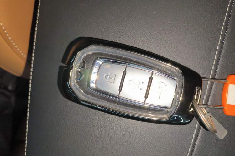 Used Infiniti QX50 2026 Model 2.0T Two-Wheel-Drive Navigation Edition Vehicle Key