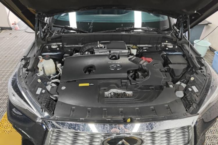 Used Infiniti QX55 2022 2.0T All-Wheel-Drive Luxury Edition Engine Bay