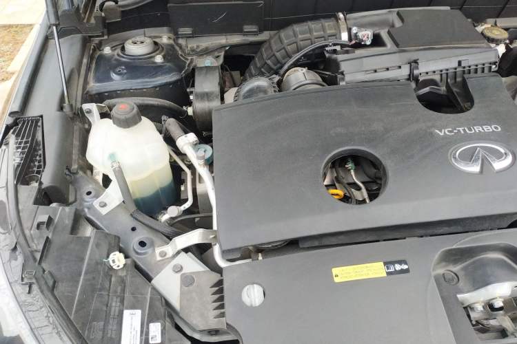 Used Infiniti QX55 2022 2.0T All-Wheel-Drive Luxury Edition Engine Bay Right