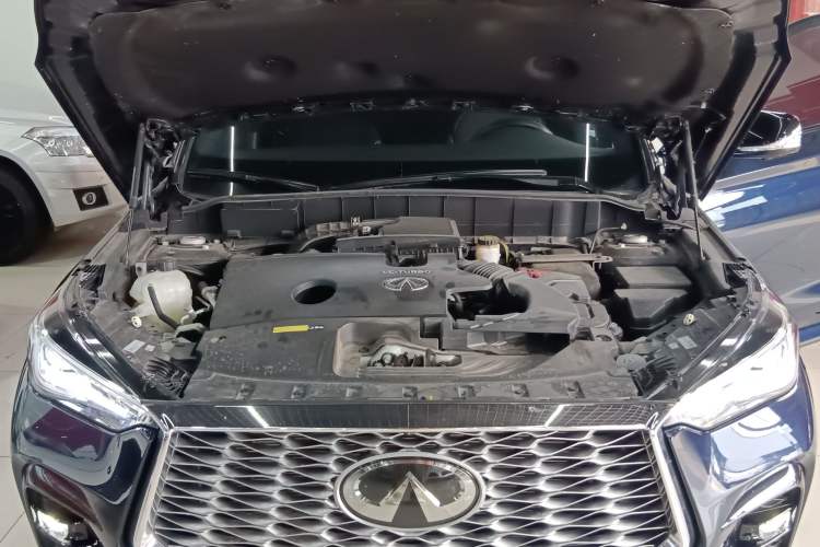 Used Infiniti QX55 2022 2.0T All-Wheel-Drive Luxury Edition Engine Bay