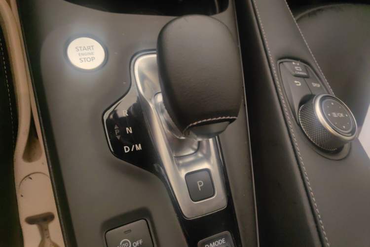 Used Infiniti QX55 2022 2.0T All-Wheel-Drive Luxury Edition Gear Lever