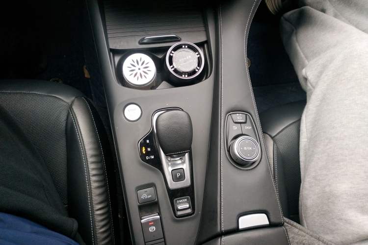 Used Infiniti QX55 2022 2.0T All-Wheel-Drive Luxury Edition Gear Lever