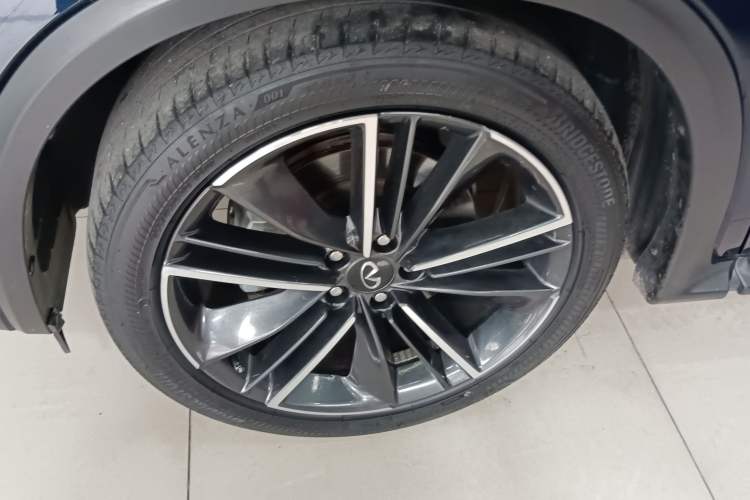 Used Infiniti QX55 2022 2.0T All-Wheel-Drive Luxury Edition Left Front Wheel Hub