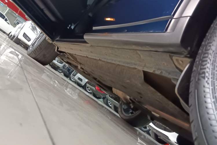 Used Infiniti QX55 2022 2.0T All-Wheel-Drive Luxury Edition Left Side Sill