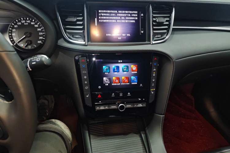 Used Infiniti QX55 2022 2.0T All-Wheel-Drive Luxury Edition Audio And AC Panel