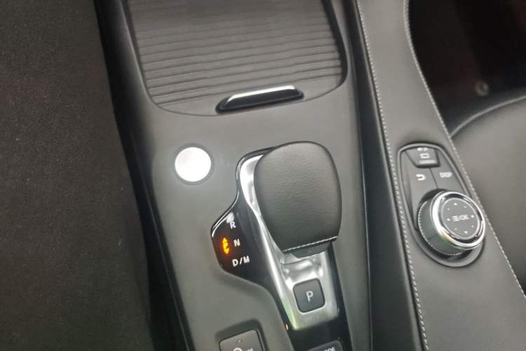 Used Infiniti QX55 2022 2.0T All-Wheel-Drive Ignite Edition Gear Lever