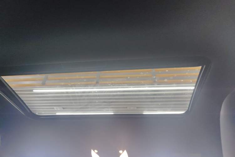 Used Infiniti QX55 2022 2.0T All-Wheel-Drive Ignite Edition Headliner