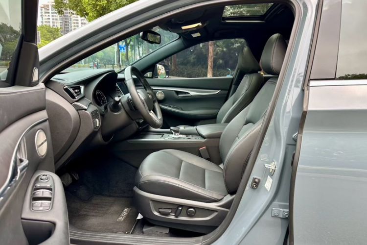 Used Infiniti QX55 2022 2.0T All-Wheel-Drive Ignite Edition Interior 3