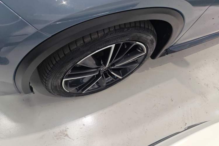 Used Infiniti QX55 2022 2.0T All-Wheel-Drive Luxury Edition Left Front Wheel Hub