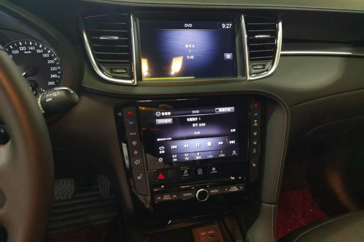 Used Infiniti QX55 2022 2.0T All-Wheel-Drive Luxury Edition Audio And AC Panel