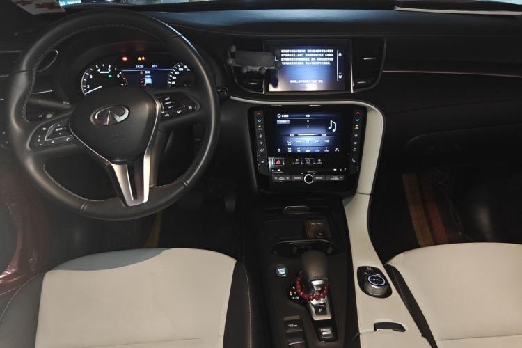 Used Infiniti QX55 2022 2.0T All-Wheel-Drive Ignite Edition Center Console