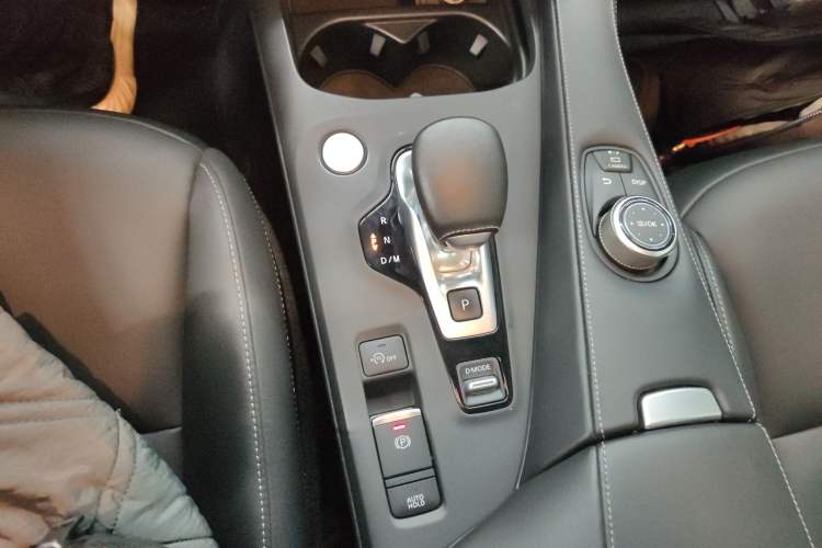 Used Infiniti QX55 2022 2.0T All-Wheel-Drive Ignite Edition Gear Lever