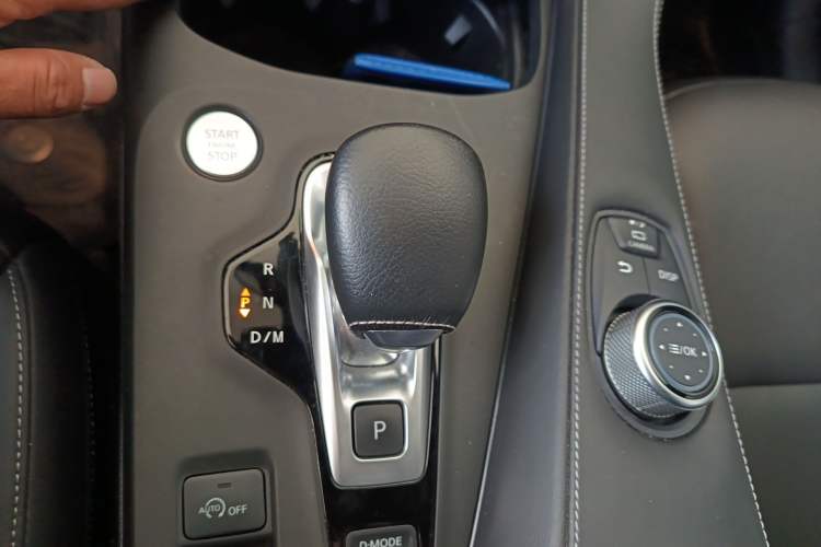 Used Infiniti QX55 2022 2.0T All-Wheel-Drive Ignite Edition Gear Lever