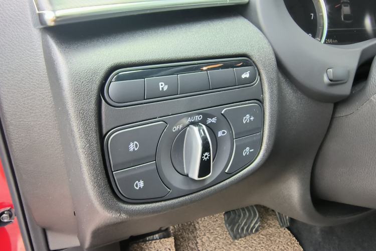 Used Infiniti QX55 2022 2.0T All-Wheel-Drive Ignite Edition Interior 11