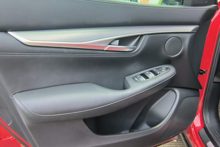 Used Infiniti QX55 2022 2.0T All-Wheel-Drive Ignite Edition Interior 6