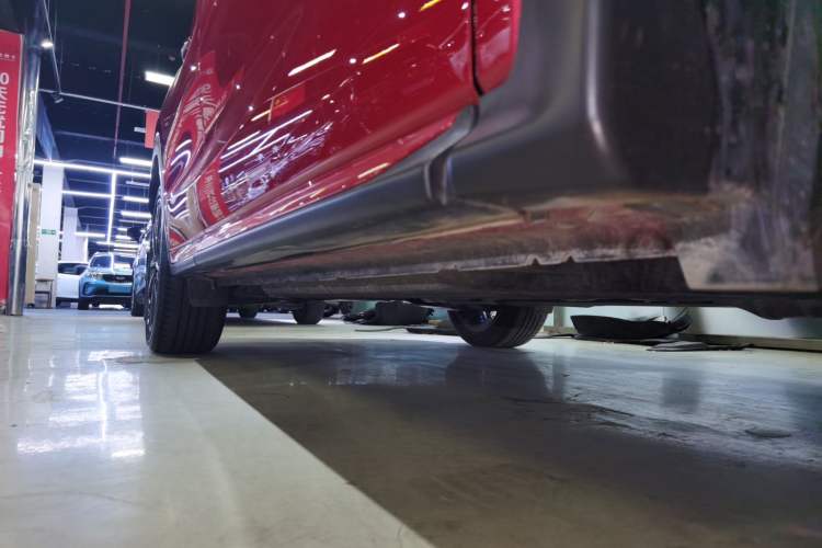 Used Infiniti QX55 2022 2.0T All-Wheel-Drive Luxury Edition Right Side Sill