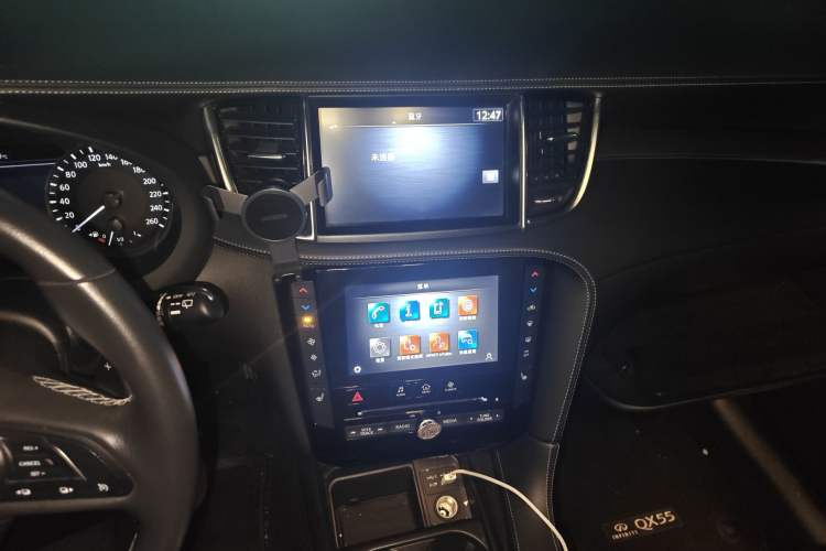 Used Infiniti QX55 2022 2.0T All-Wheel-Drive Ignite Edition Audio And AC Panel