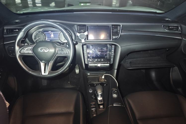 Used Infiniti QX55 2022 2.0T All-Wheel-Drive Ignite Edition Center Console