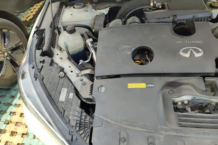 Used Infiniti QX55 2022 2.0T Luxurious Version Engine Bay Right