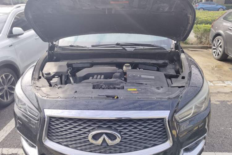 Used Infiniti QX60 2016 2.5 S/C Hybrid Two-Wheel-Drive Excellence Edition China V Standard Engine Bay
