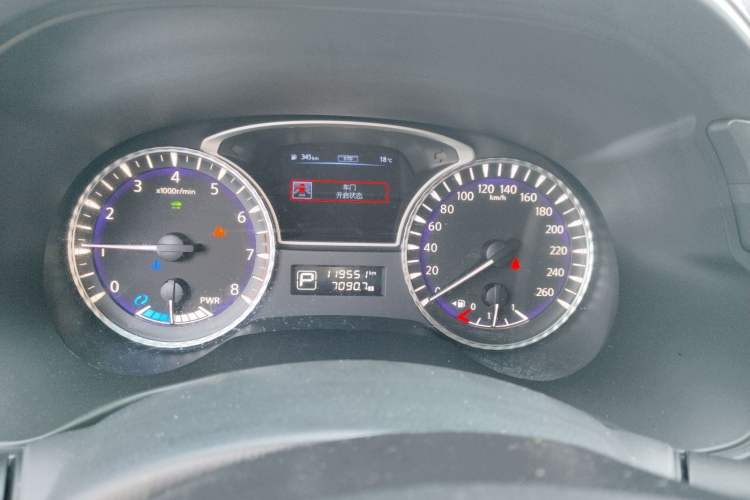 Used Infiniti QX60 2016 2.5 S/C Hybrid Two-Wheel-Drive Excellence Edition China V Standard Instrument Cluster