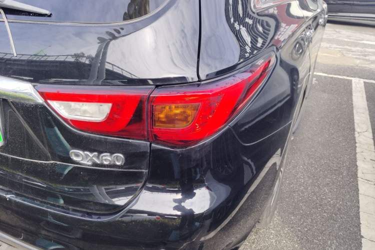 Used Infiniti QX60 2016 2.5 S/C Hybrid Two-Wheel-Drive Excellence Edition China V Standard Right Rear Taillight