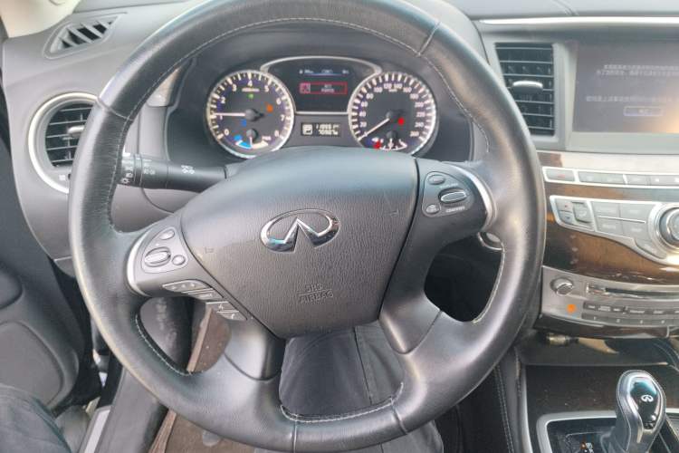 Used Infiniti QX60 2016 2.5 S/C Hybrid Two-Wheel-Drive Excellence Edition China V Standard Steering Wheel