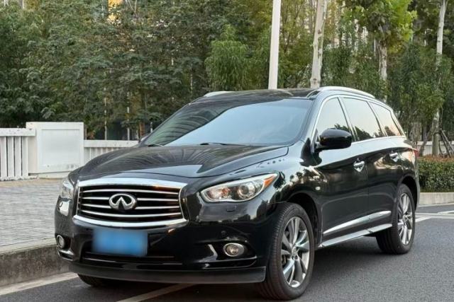 Ojetý Infiniti QX60 2014 2.5 S/C Hybrid Two-Wheel Drive Excellence Edition