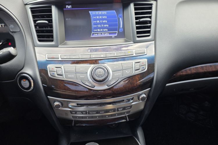 Used Infiniti QX60 2014 2.5 S/C Hybrid Two-Wheel Drive Excellence Edition Audio And AC Panel