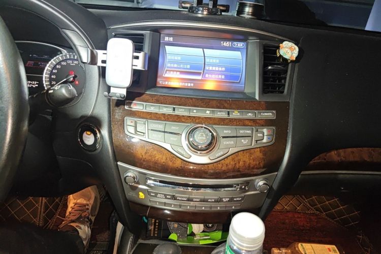 Used Infiniti QX60 2014 2.5 S/C Hybrid Two-Wheel Drive Excellence Edition Audio And AC Panel