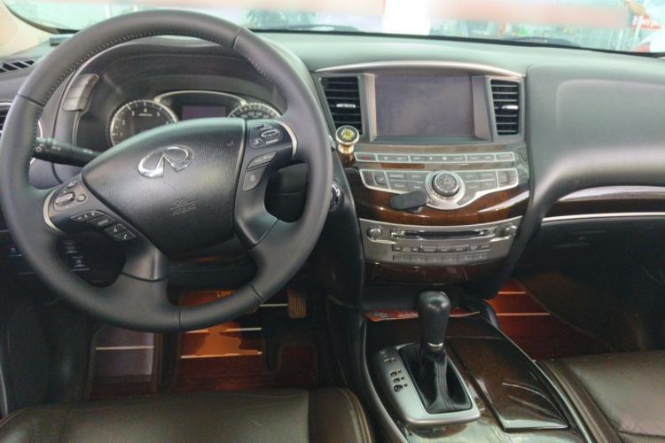 Used Infiniti QX60 2014 2.5 S/C Hybrid All-Wheel-Drive Versatile Edition Center Console