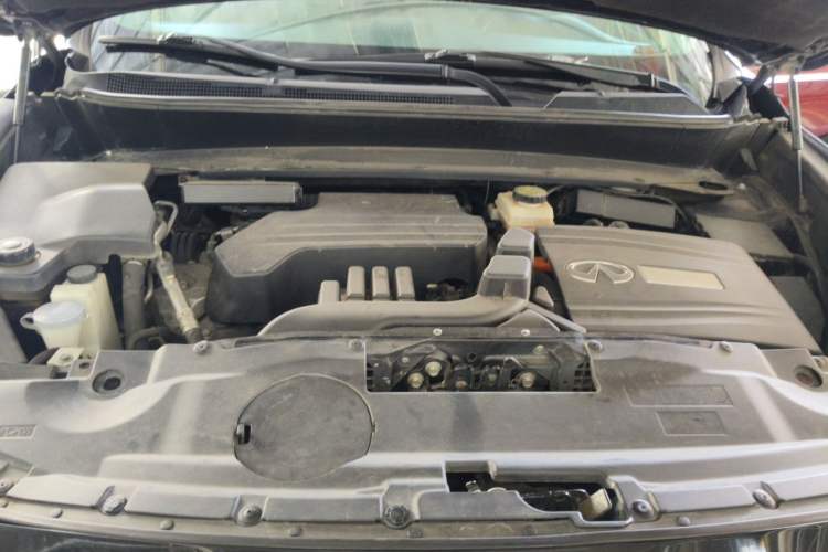Used Infiniti QX60 2014 2.5 S/C Hybrid All-Wheel-Drive Versatile Edition Engine Bay