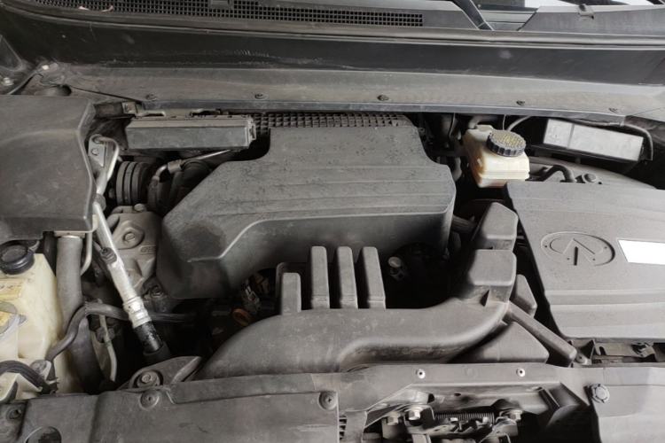 Used Infiniti QX60 2014 2.5 S/C Hybrid Two-Wheel Drive Excellence Edition Engine Bay