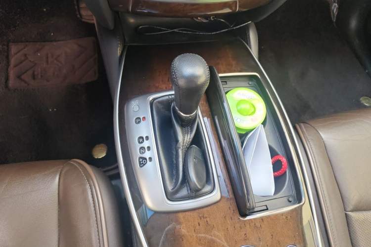 Used Infiniti QX60 2014 3.5L Four-Wheel Drive All-Terrain Version Gear Lever