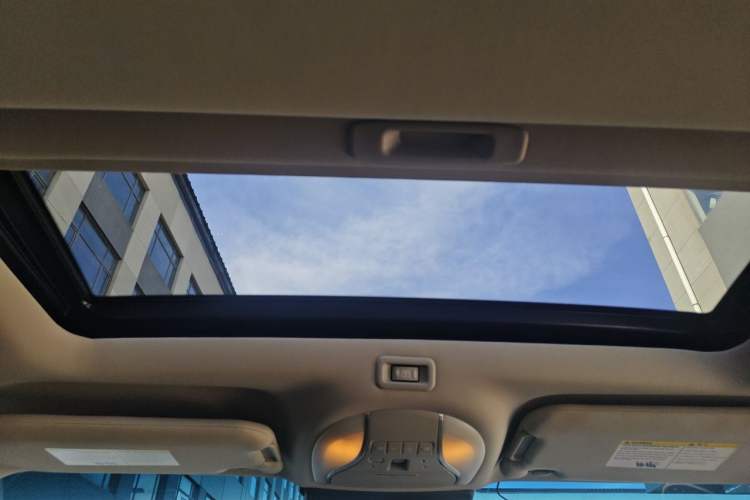 Used Infiniti QX60 2014 3.5L Four-Wheel Drive All-Terrain Version Headliner