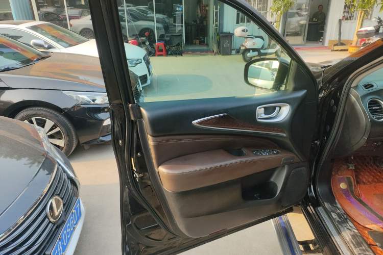 Used Infiniti QX60 2014 2.5 S/C Hybrid Two-Wheel Drive Excellence Edition Left Front Door Interior