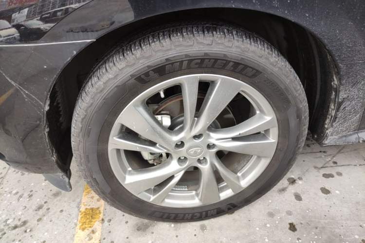 Used Infiniti QX60 2014 2.5 S/C Hybrid Two-Wheel Drive Excellence Edition Left Front Wheel Hub
