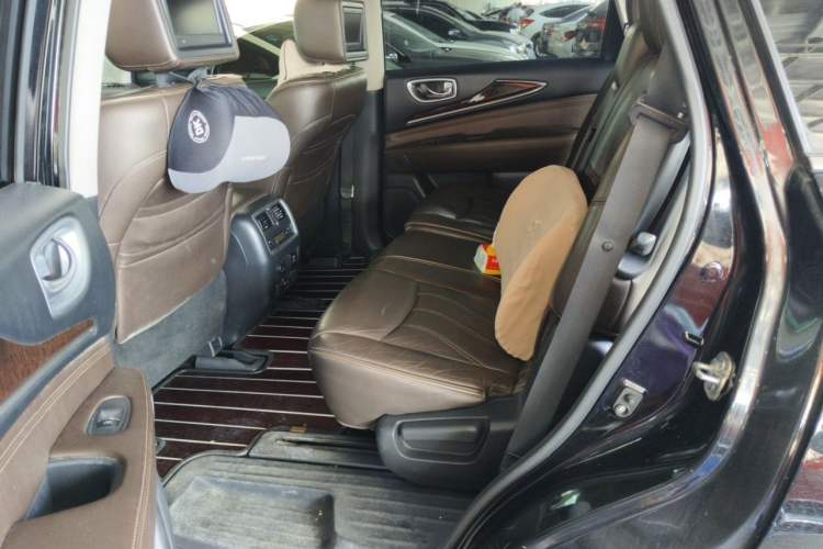 Used Infiniti QX60 2014 2.5 S/C Hybrid All-Wheel-Drive Versatile Edition Left Rear Seat