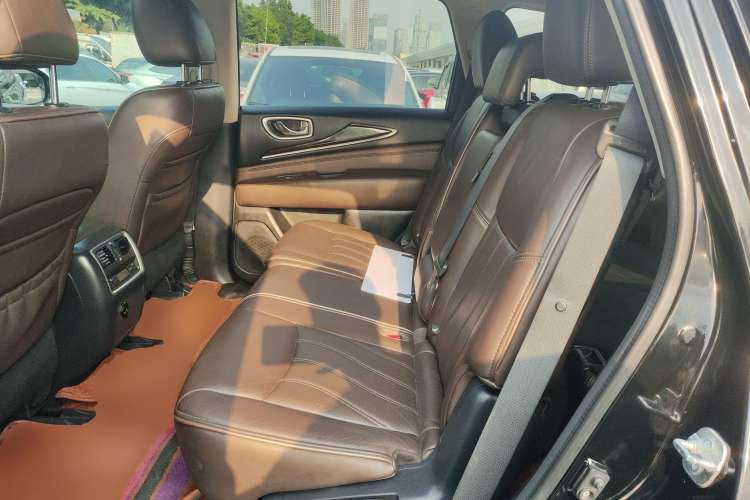 Used Infiniti QX60 2014 2.5 S/C Hybrid Two-Wheel Drive Excellence Edition Left Rear Seat