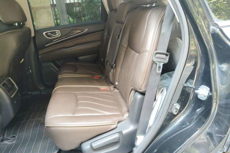 Used Infiniti QX60  Left Rear Seat