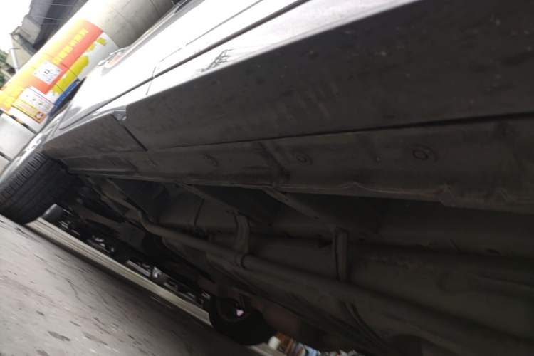 Used Infiniti QX60 2014 2.5 S/C Hybrid Two-Wheel Drive Excellence Edition Left Side Sill