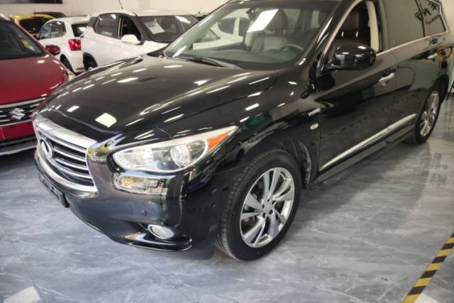 Ojetý Infiniti QX60 2014 2.5 S/C Hybrid Two-Wheel Drive Excellence Edition