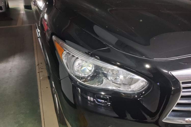 Used Infiniti QX60 2014 2.5 S/C Hybrid All-Wheel-Drive Versatile Edition Right Front Headlight