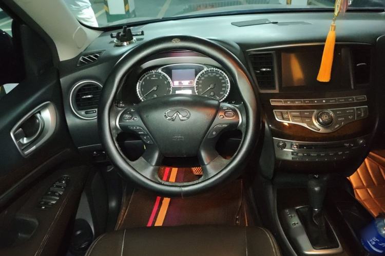 Used Infiniti QX60 2014 2.5 S/C Hybrid All-Wheel-Drive Versatile Edition Steering Wheel
